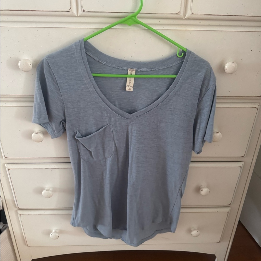 Altar'd State Gray/Blue Fitted Short Sleeve T-Shirt
